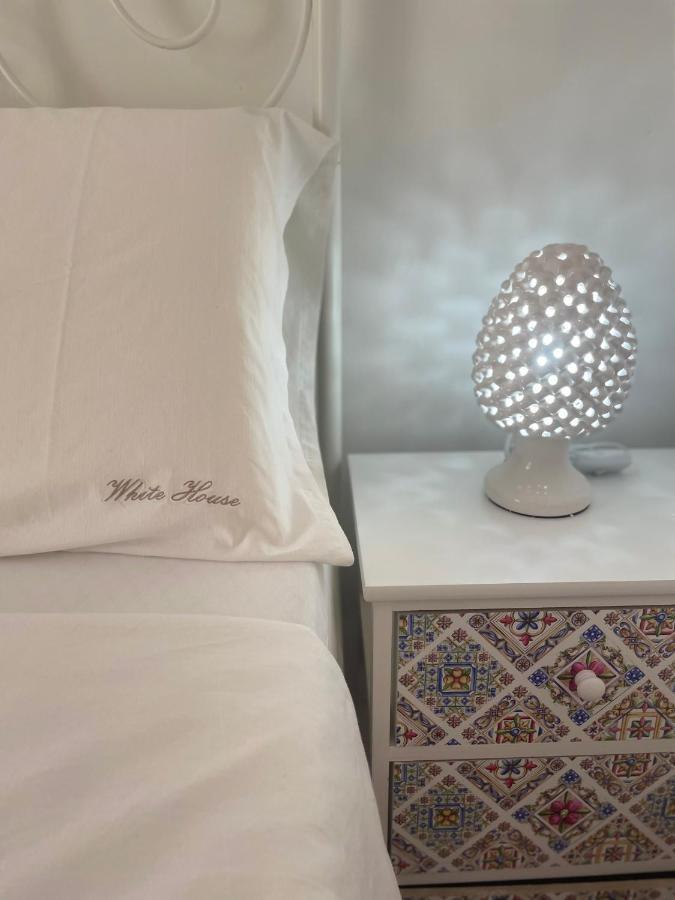 Bed and Breakfast Salentina White House à Lecce Extérieur photo